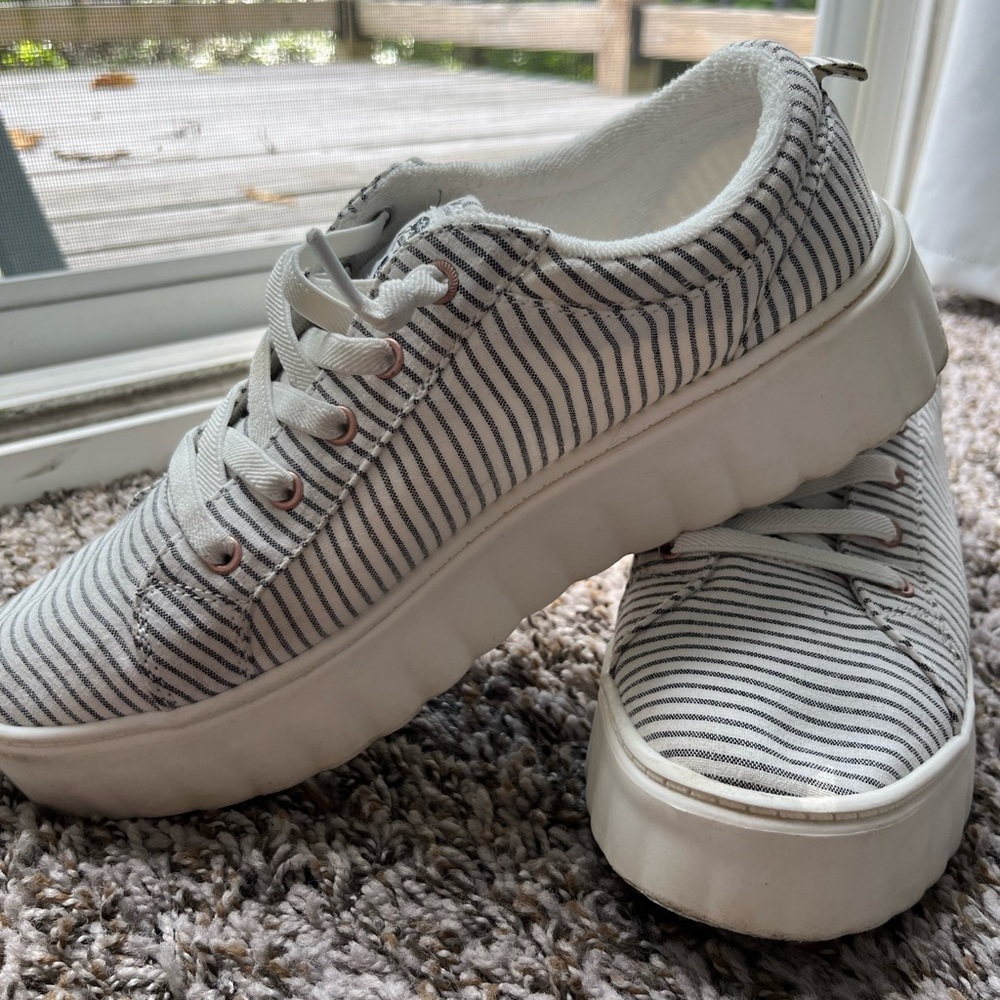 Roxy Surf Sheilahh Platform Striped Sneakers - image 2